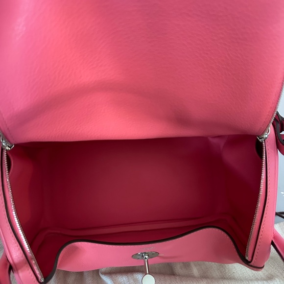 Hermes Lindy 26cm in rose azalee color, evercolor leather w. palladium (silver) - Picture 9 of 10